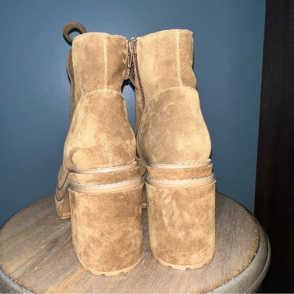 Steve Madden Ember Suede Heeled Boots - Picture 3 of 9